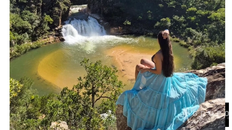 Delfinop&oacute;lis, MG - Feriado